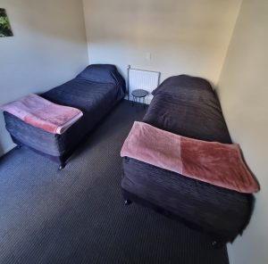 Twin Room-Stewart Island Backpackers Twin-Room-Stewart Island Backpackers